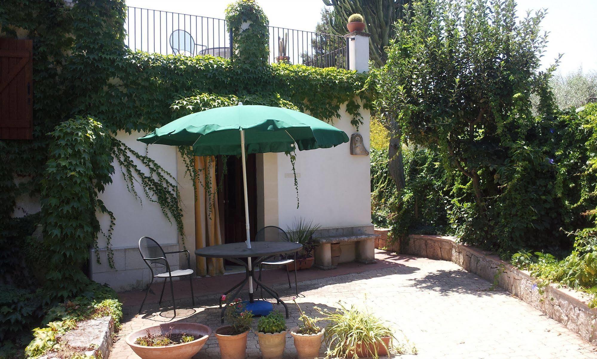 Eurialo Green Suites Бельведере Экстерьер фото